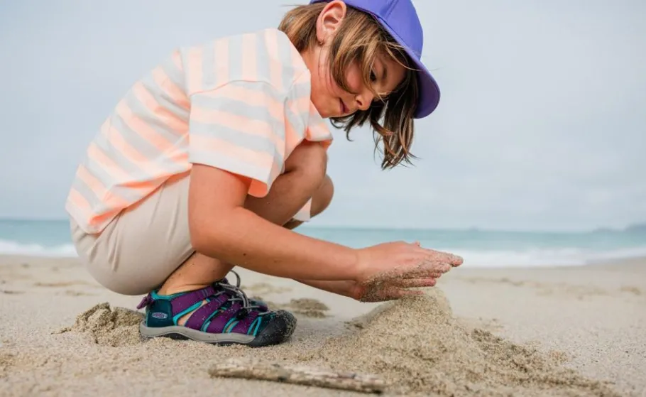 Kids KEEN Sandals<Big Kids' Newport Boundless Sandal | Legion Blue/Willowherb