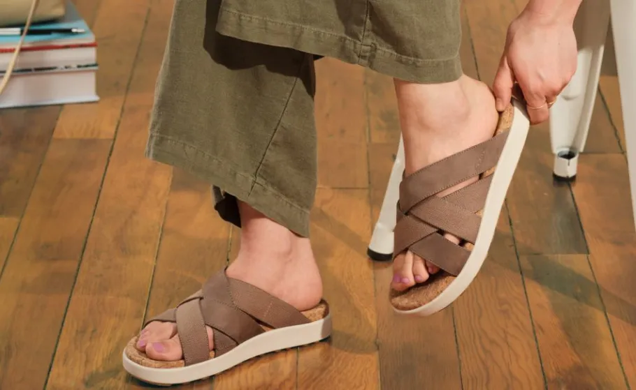 Women KEEN Slip-Ons<Women'S Elle Mixed Slide | Black/Birch